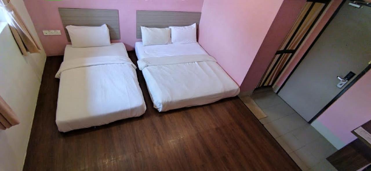 Dream House Hotel Skudai Exterior photo